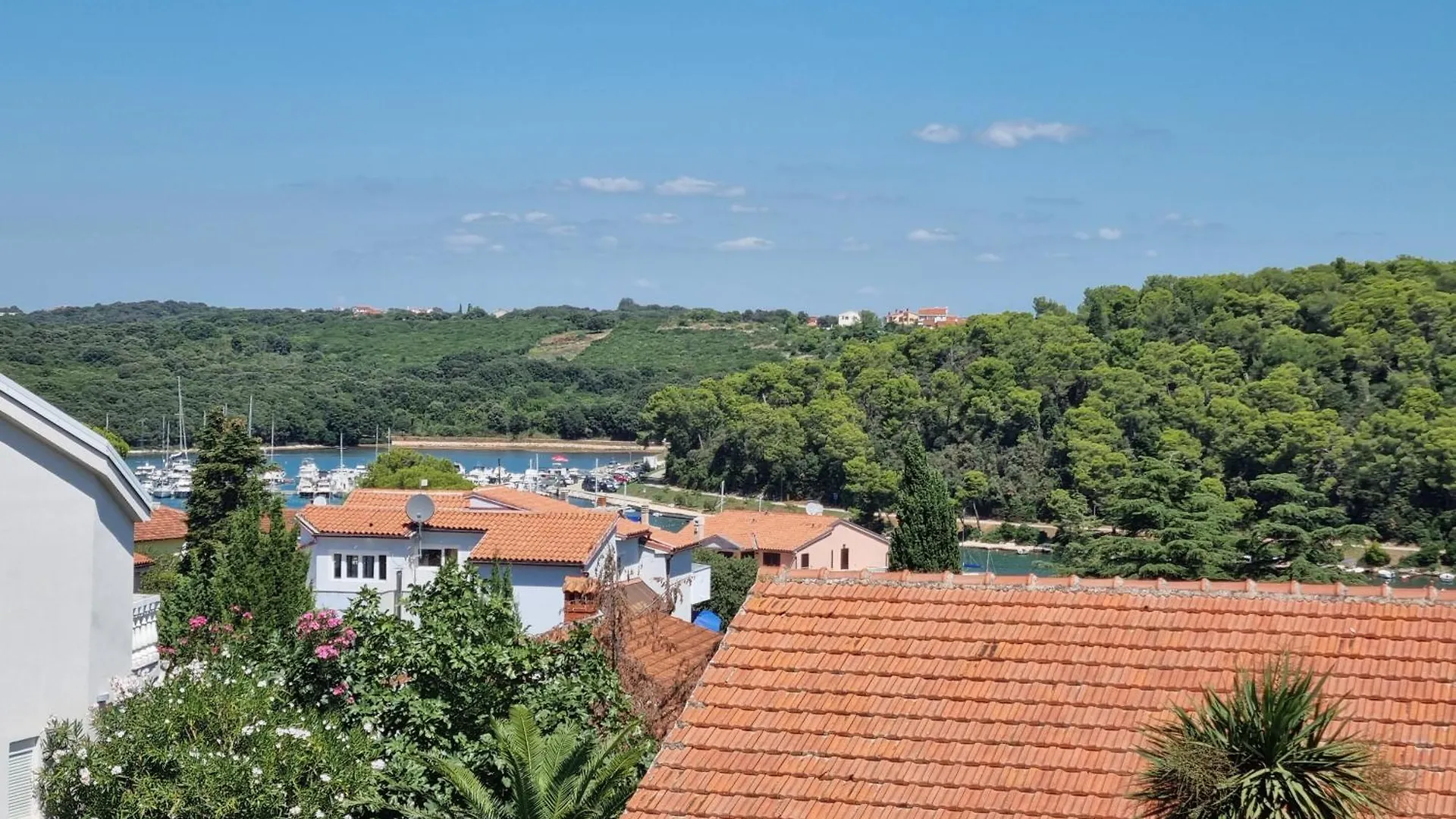 באניולה Studio Apartment Leni